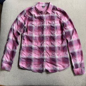 Eddie Bauer women’s long-sleeve button up shirt size xs